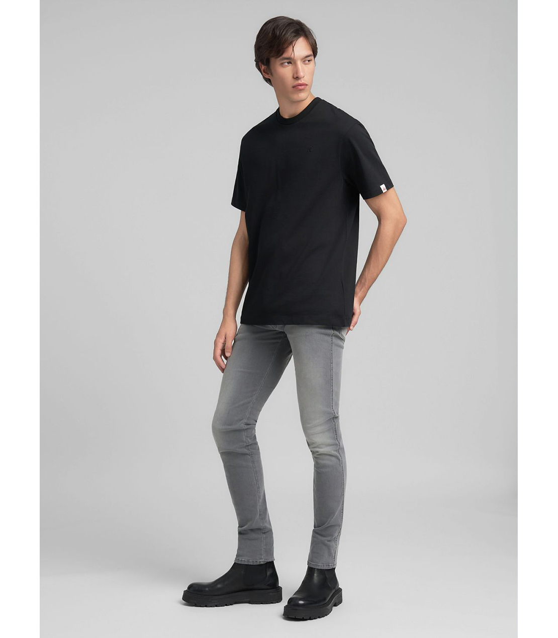 リラックスフィット Ｒロゴ ヘビーコットンジャ－ジーTシャツ 詳細画像 ブラック 4